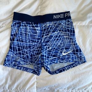 Blue patterned Nike Pro spandex